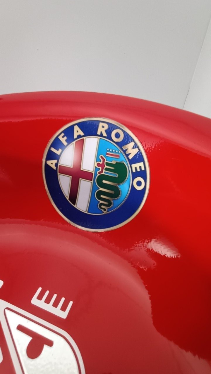 2 Alfa Romeo Stools