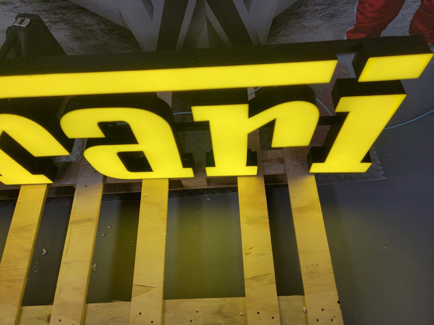 2005 Ferrari official dealer lettering illuminated sign