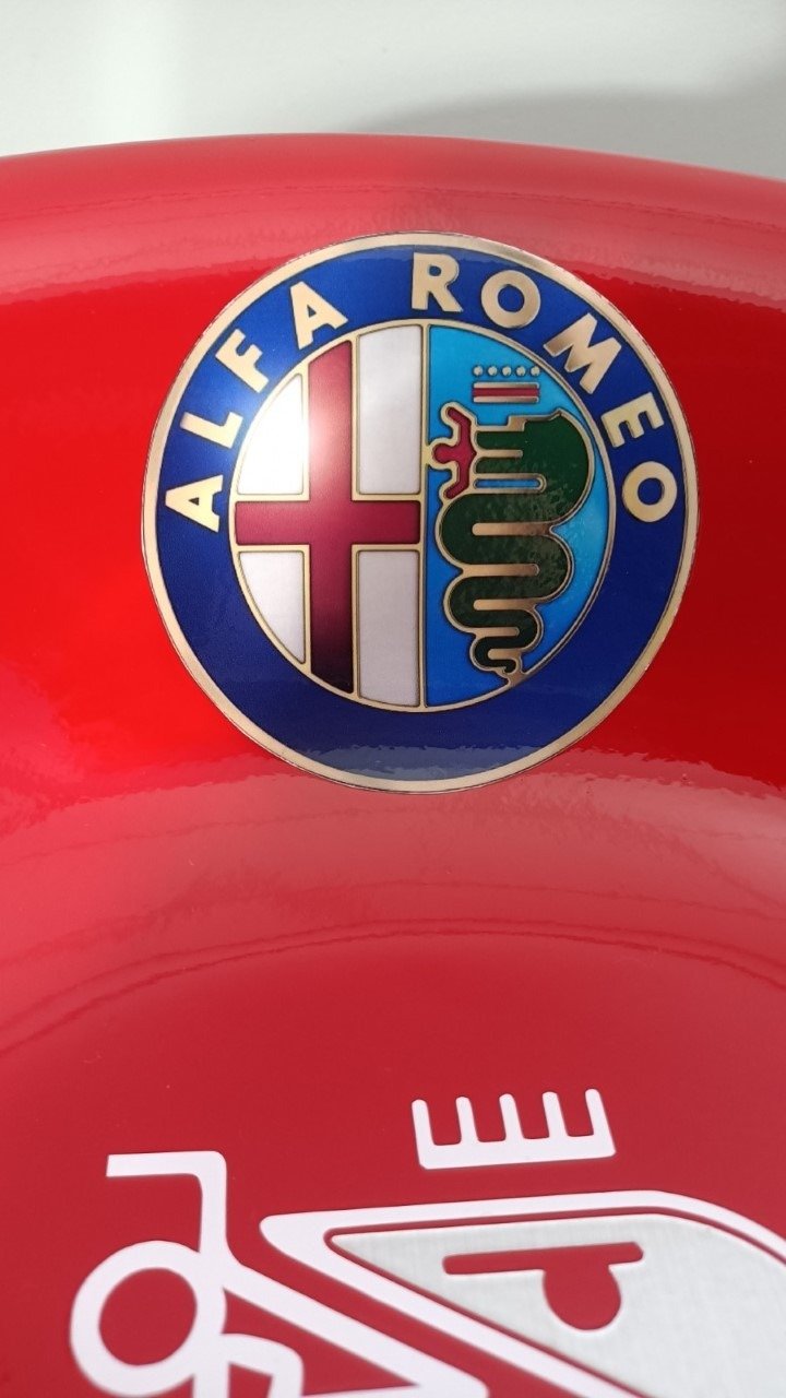 2 Alfa Romeo Stools