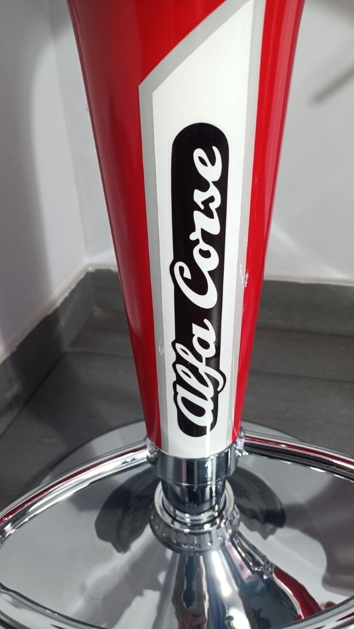 2 Alfa Romeo Stools