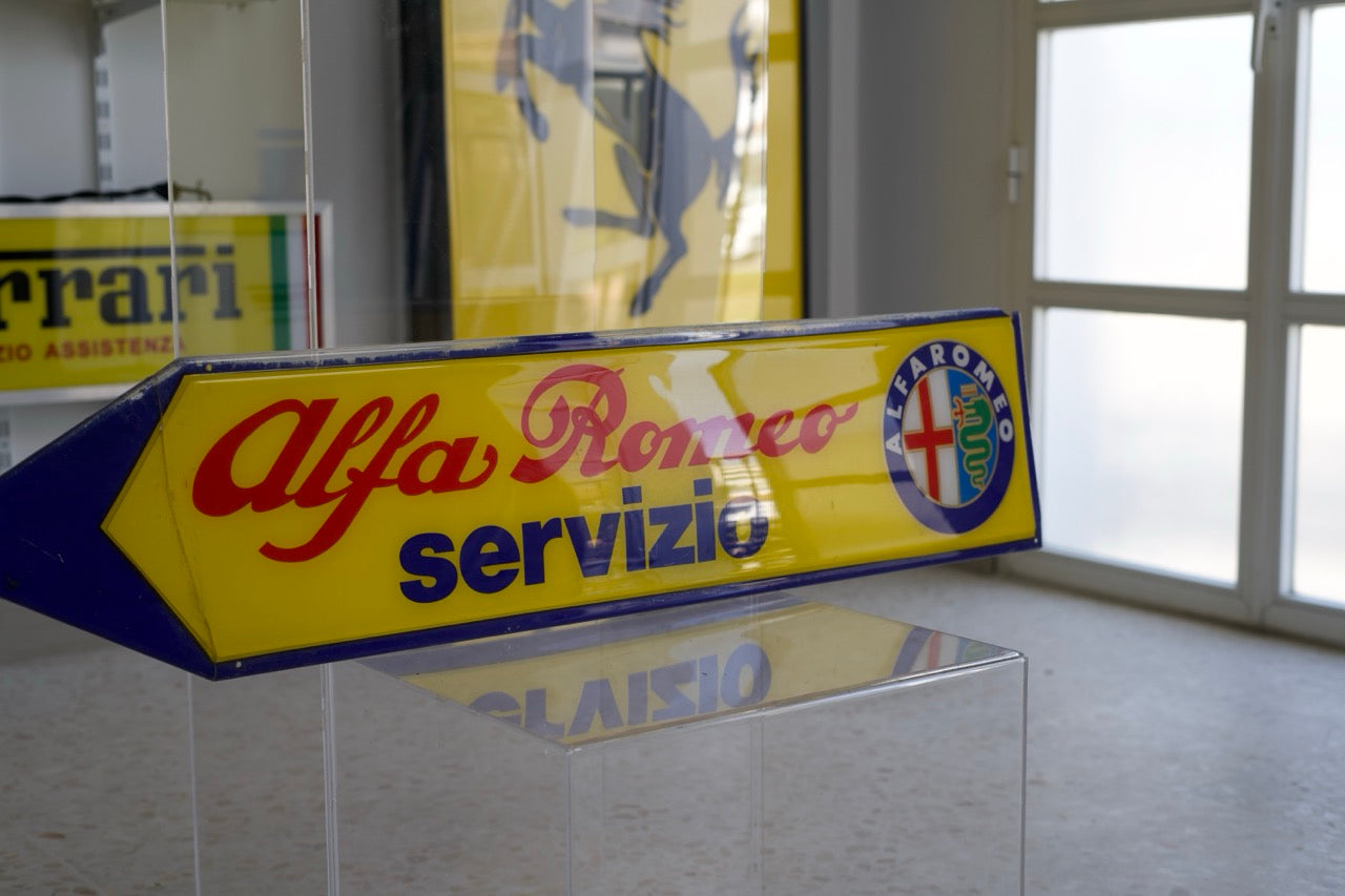 1980s Alfa Romeo official dealer "Servizio" sign