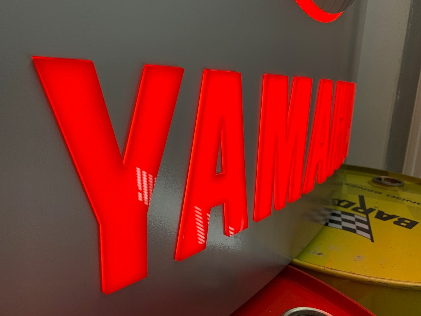 2005 YAMAHA official dealer illuminated neon sign