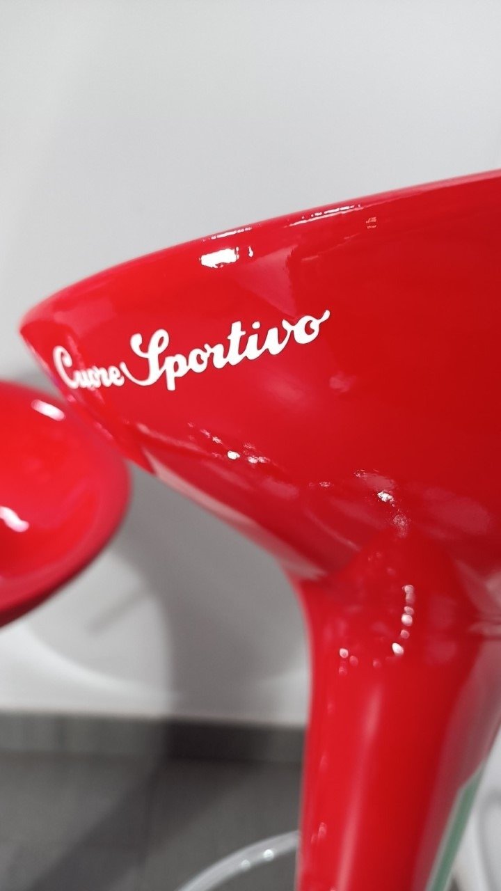 2 Alfa Romeo Stools