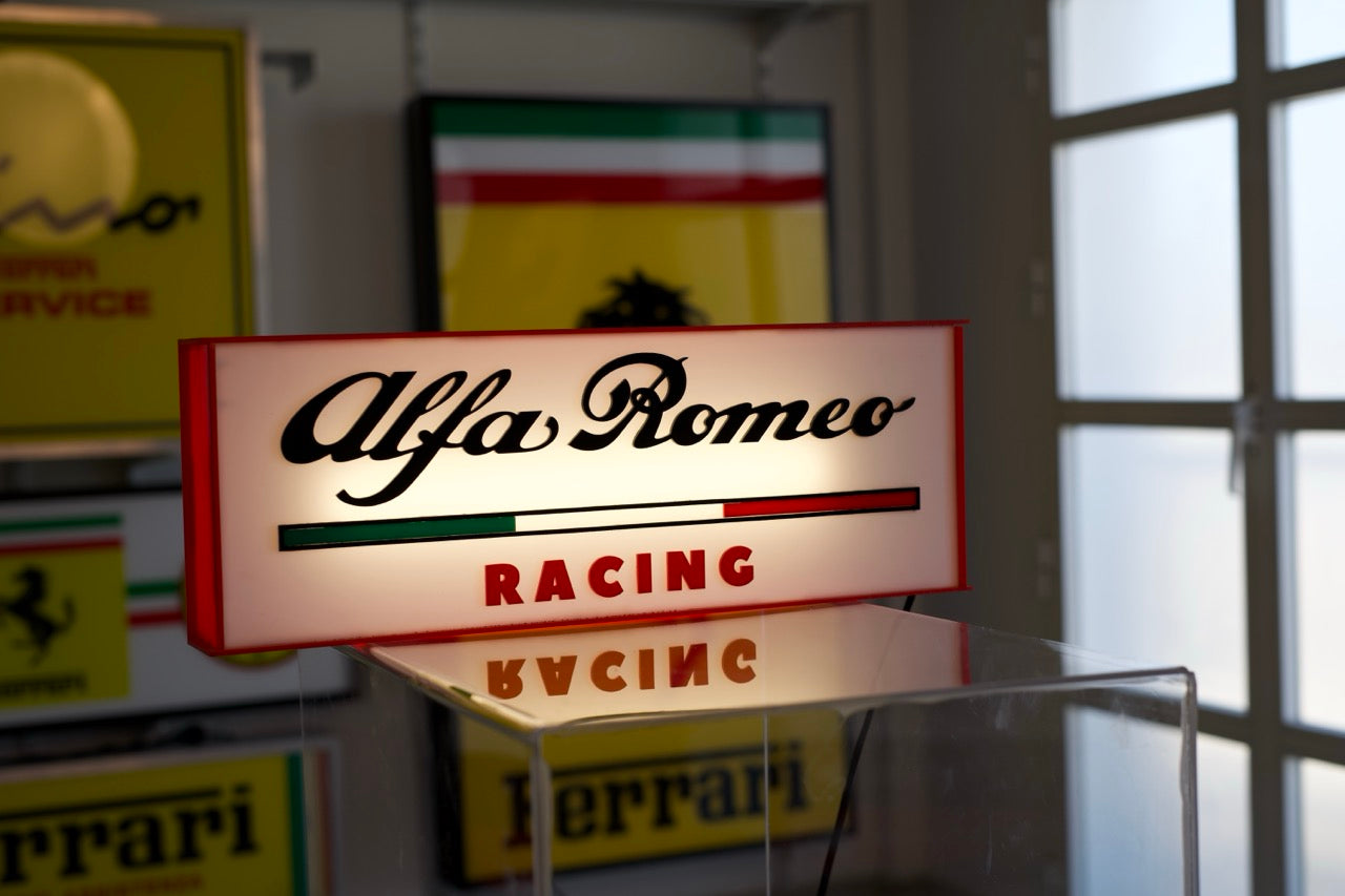 Alfa Romeo Signs