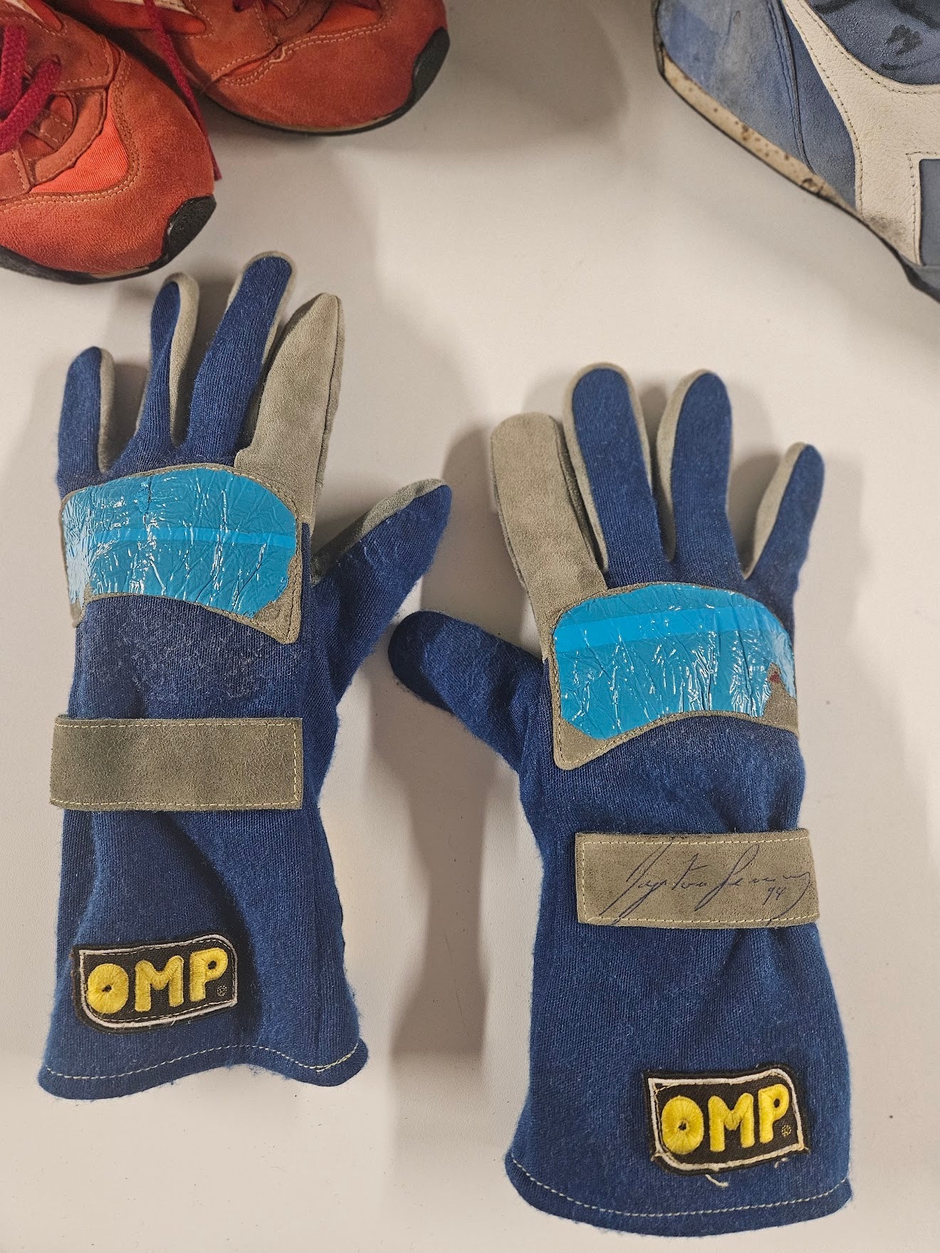 1994 Ayrton Senna matching shoes and gloves signed AIDA GP