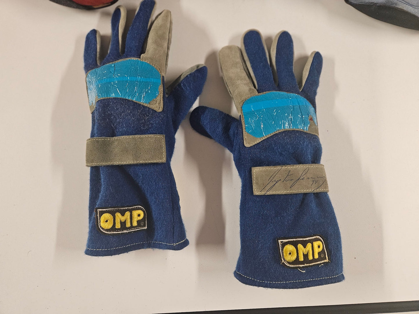 1994 Ayrton Senna matching shoes and gloves signed AIDA GP