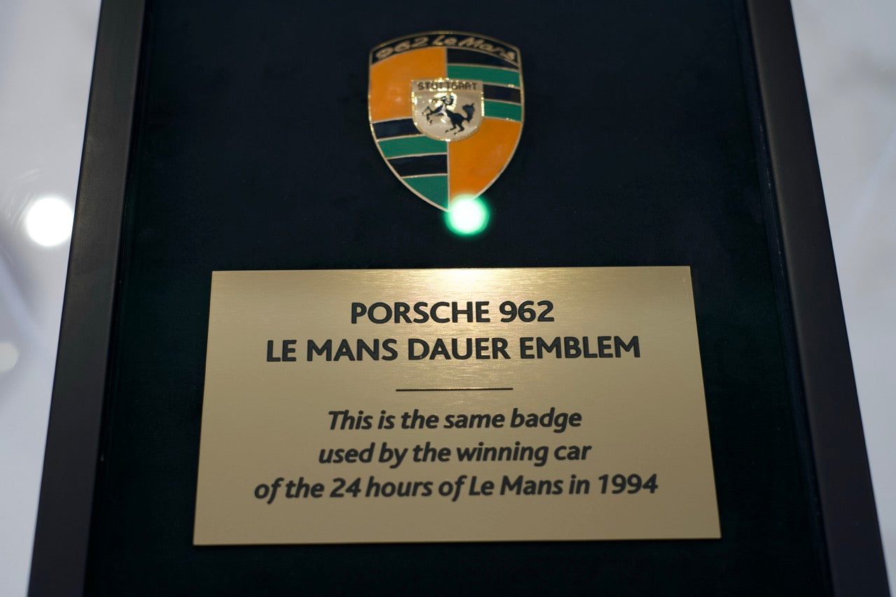 Porsche 962 Le Mans Dauer emblem