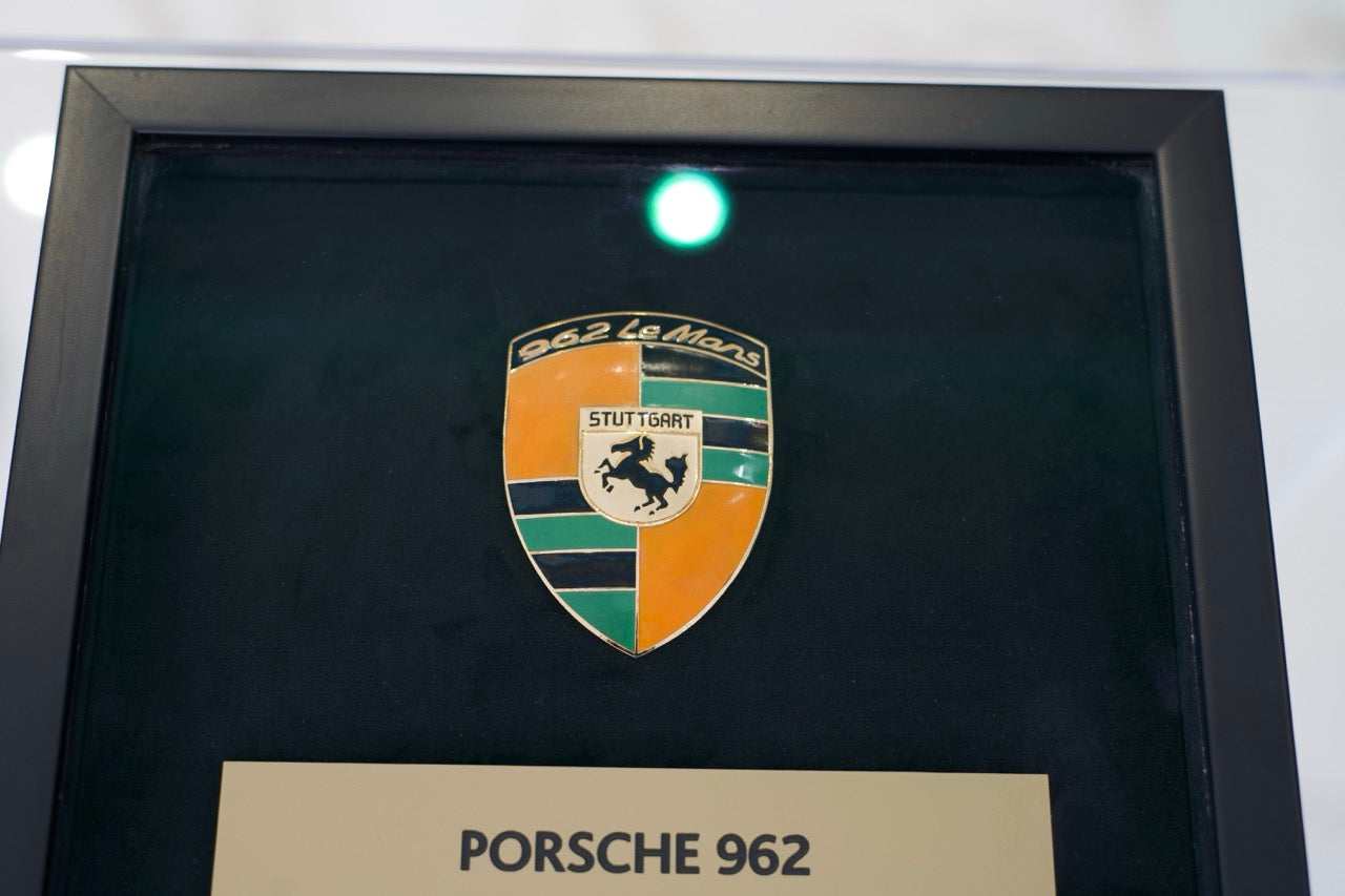 Porsche 962 Le Mans Dauer emblem