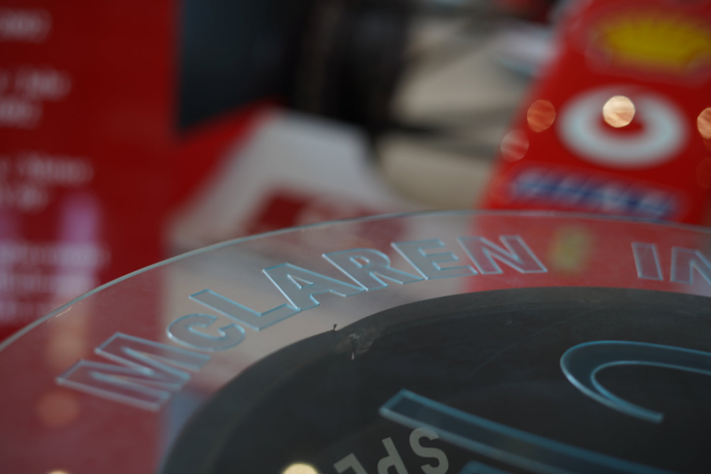 1991 Ayrton Senna rim table of the Mclaren MP4 / 6 signed