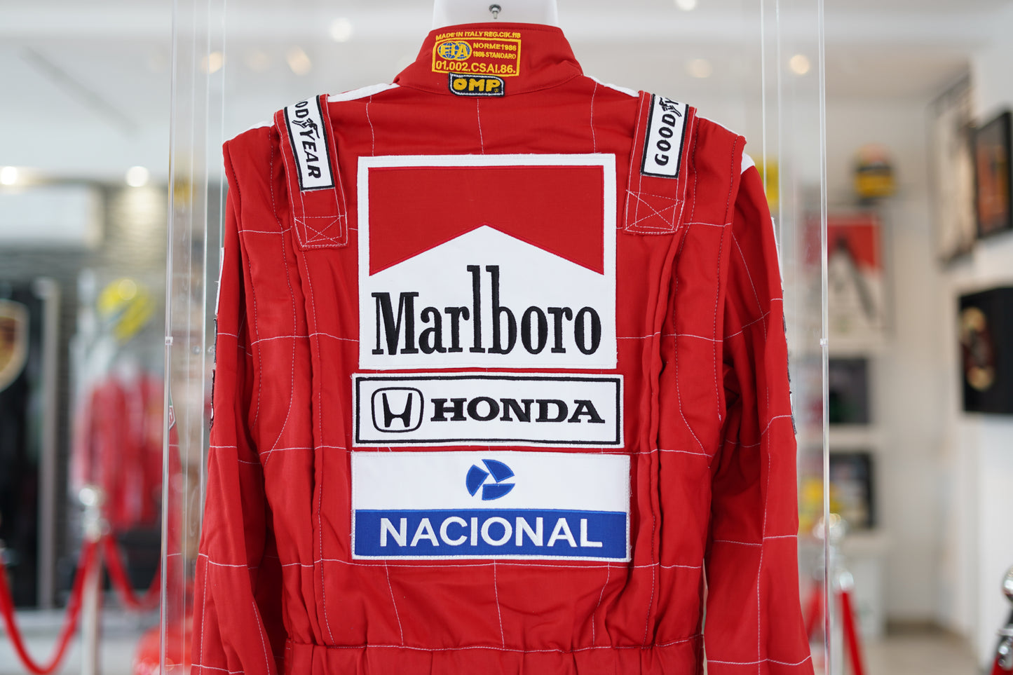 Ayrton Senna McLaren-Honda Replica Display Set