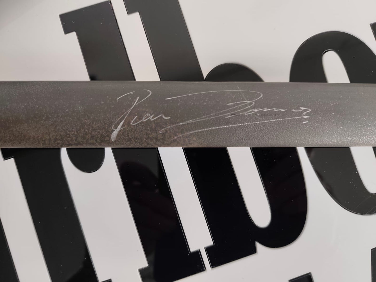 1992 Ayrton Senna wishbone Honda MP4 / 7 signed