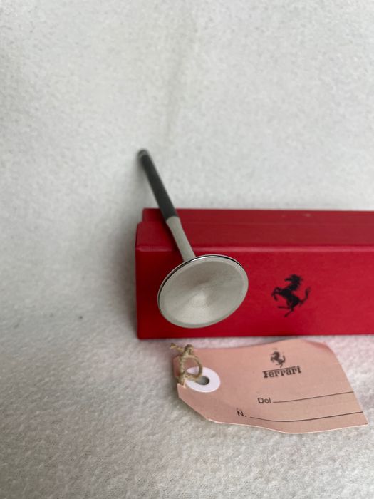 1990 Ferrari 641 engine valve